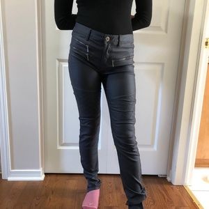 3/$30 - Rayon/spandex shinny pants size 9